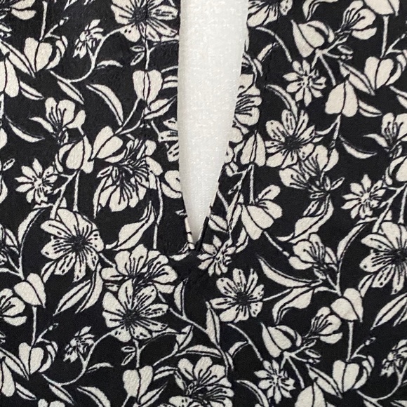 H&M Floral Short Sleeve Spring Summer Dress - Picture 11 of 16